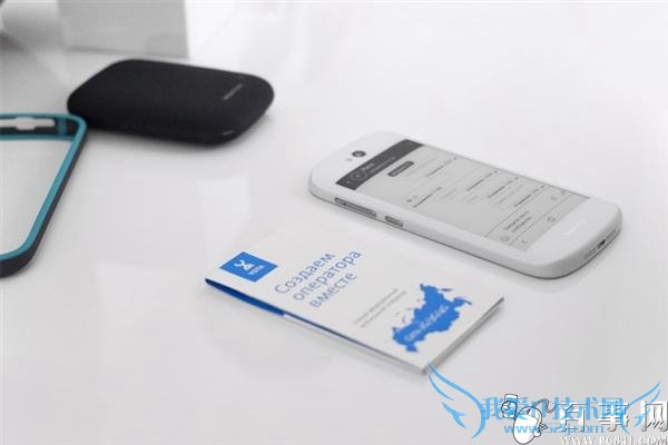 īˮ+5ȫ YotaPhone 2ڰèɫͣ4