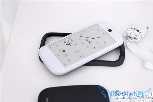 īˮ+5ȫ YotaPhone 2ڰèɫͣ2