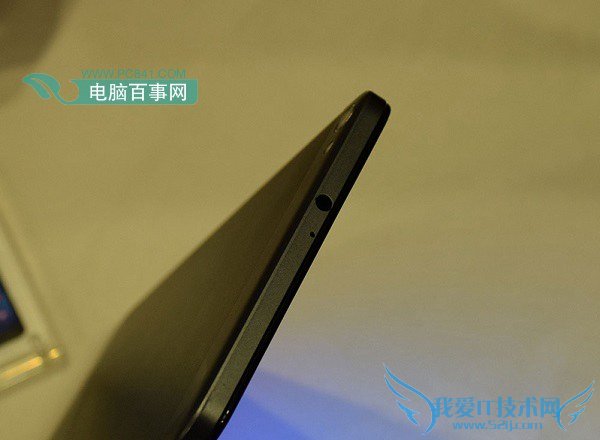 华为荣耀X1黑色版顶部外观