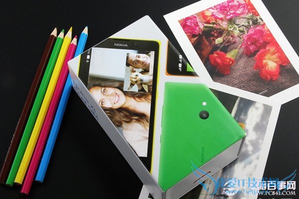 诺基亚XL包装盒