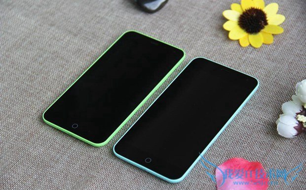 魅蓝绿色版和浅蓝色版哪个好看 外观对比