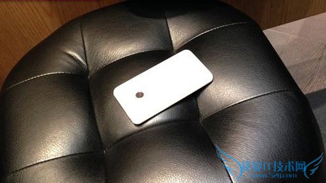 最易丢手机的场所:试衣间