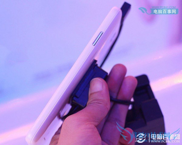 HTC Desire 516机身左侧面图片