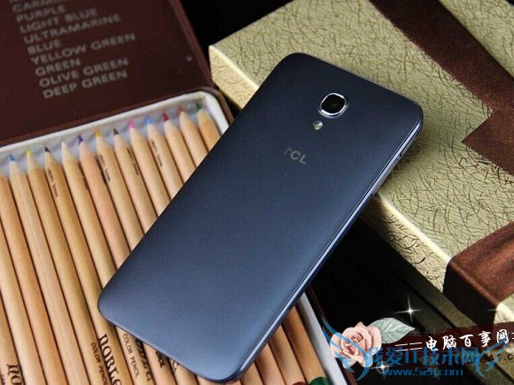 TCL S830U背面外观