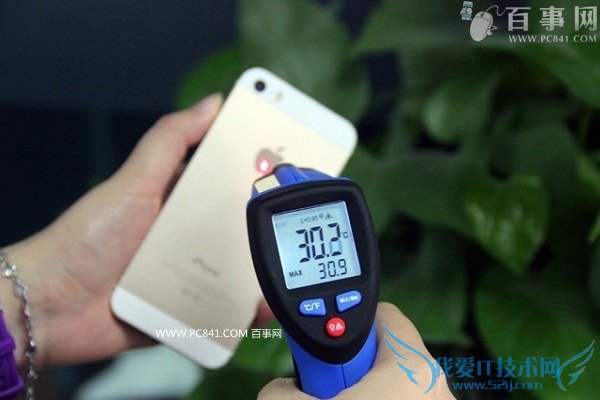 手机发烫 手机发烫什么原因 手机发热耗电快解决办法