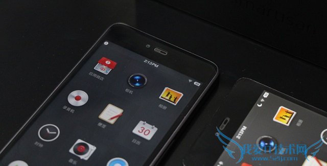 锤子T2和T1哪个好看?锤子T1与T2外观对比图赏