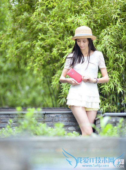 妹子是亮点 华硕Zenfone6美女展示图赏