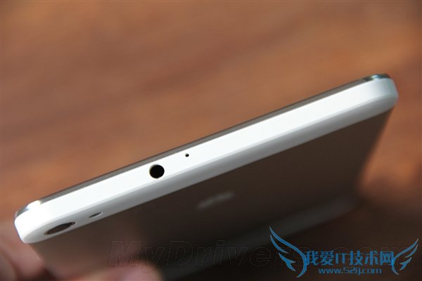 荣耀X1爱奇艺版耳机接口图赏12