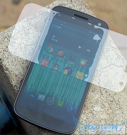 高透手机贴膜强光反光表现