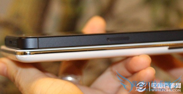 酷比MAX机身厚度