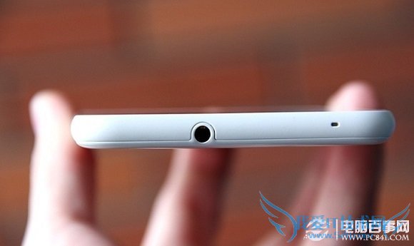 HTC Desire 816机身顶部图片