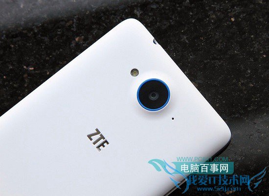 中兴红牛V5后置1300万像素摄像头