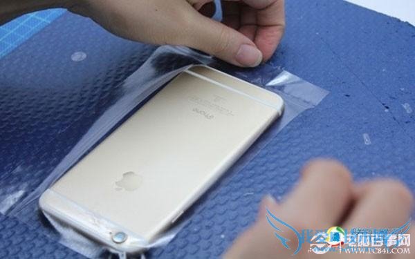2.5D屏的烦恼 iPhone6到底如何贴膜?