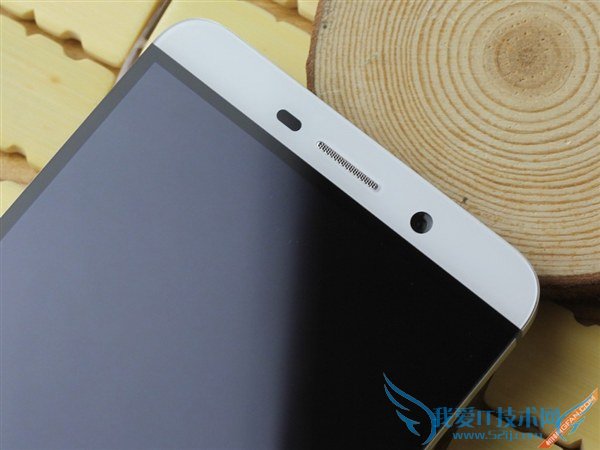 无边框ID设计 乐视手机1 Pro图赏