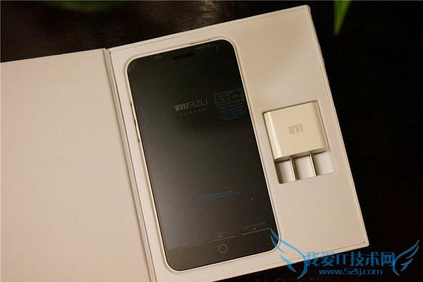 5英寸千元神器 魅蓝手机开箱图赏