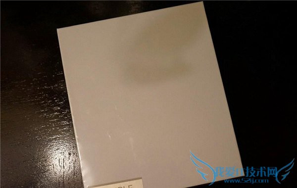 5英寸千元神器 魅蓝手机开箱图赏