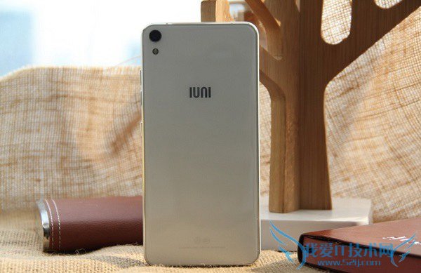 零预装极简设计 iuni N1手机图赏