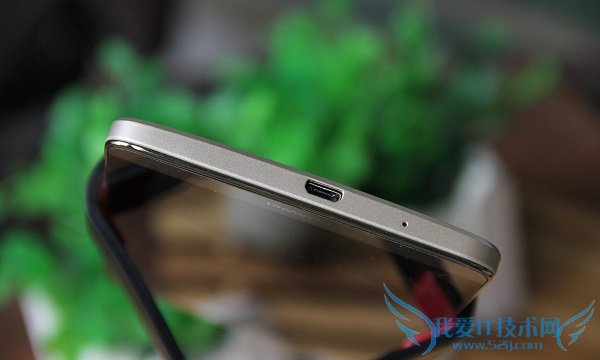 华为Mate 7图片:10张华为Mate 7土豪金色图赏