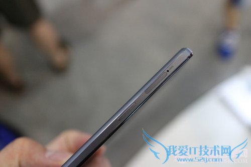 电源键和音量键