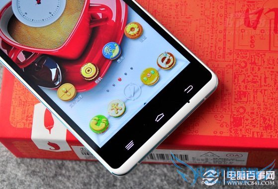 小辣椒3S屏幕底部三枚按键特写