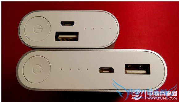 两款小米移动电源底部细节对比
