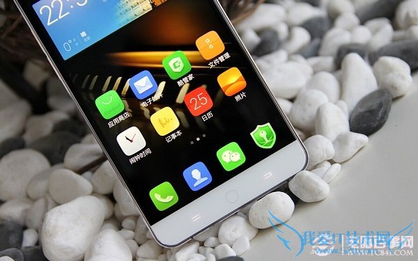 双系统安全手机 酷派铂顿真机图赏