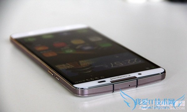 双系统安全手机 酷派铂顿真机图赏