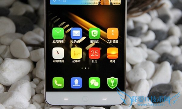 双系统安全手机 酷派铂顿真机图赏