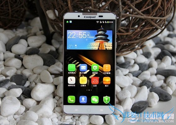 双系统安全手机 酷派铂顿真机图赏