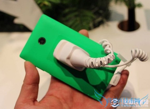 诺基亚X+智能手机