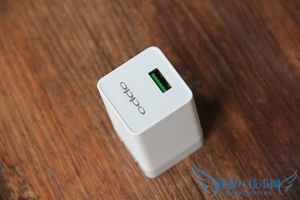 OPPO N3开箱之充电器图赏