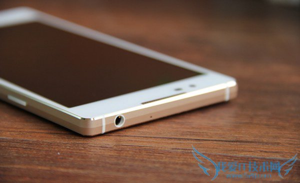 最漂亮大神手机 酷派大神X7开箱图赏