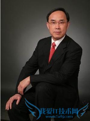 12 月 26 日晚间,微博流传中国电信董事长常小兵被双规,办公室大门被贴上封条,下周一办公会议被取消。