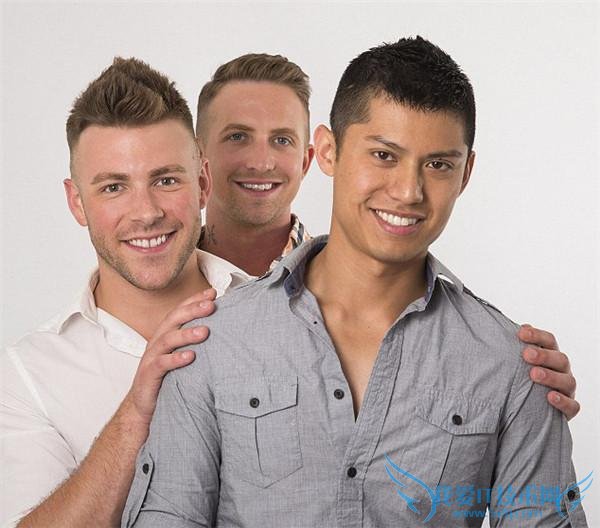 ǵ (Adam) Ϳ (Curran)