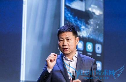 CES 2016 华为一连发三款:国际版 Mate8+MediaPad M2 平板+HUAWEI Watch 女款