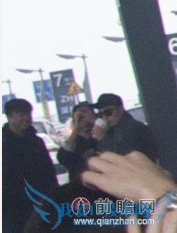 ڴƵ TFBOYS ǰ ºվһг