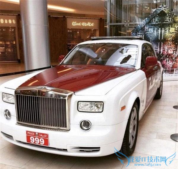 开着 2 亿 Lykan 超跑巡街 这些中东土豪警察的行为真是招人恨