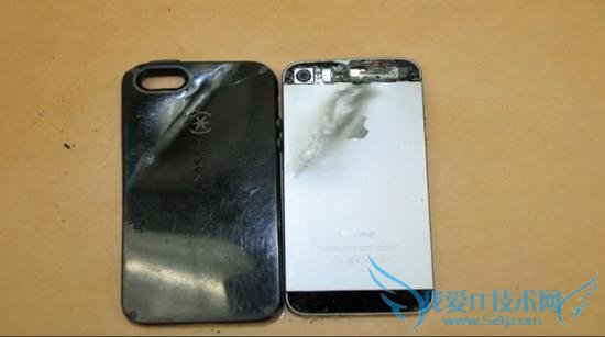 iPhone6 挡子弹:手机怎么都成防弹衣了