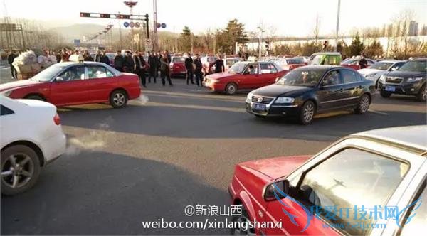 曝太原出租车钓鱼执法专车冲突特警 滴滴发文叫板“有本事拼服务”