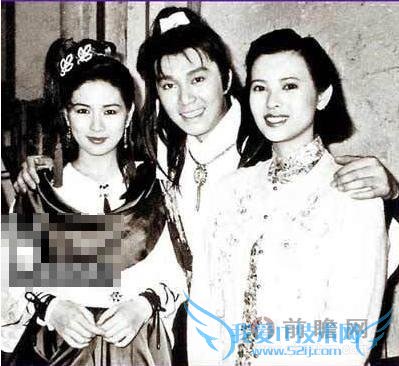 向太黑周星驰上瘾:暗指星爷是蓝洁瑛变疯罪魁祸首