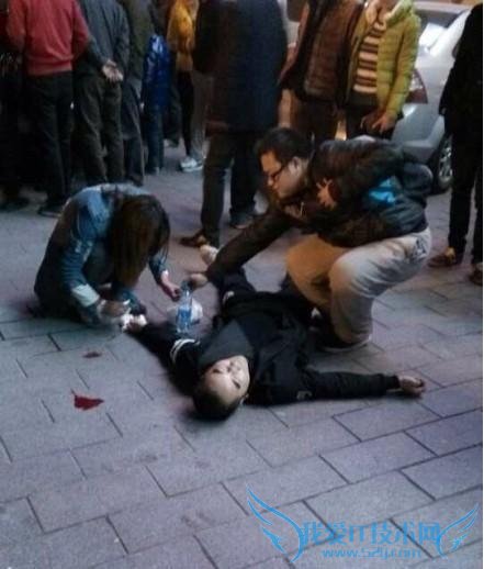 扬大副教授尖刀杀人获刑 8 年 死者挡车位 弹烟头 打孩子