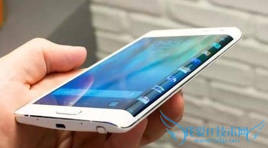 外媒称三星今年将推出 Galaxy S6 Edge Plus 配超大弯曲屏幕