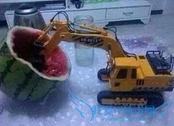 ͯھĿ 躰л  “ѧϰļǿйɽ”輼УˣΪһ̺ܴ壬ɽйй𵽴˰ȫ硣  ֮ģһϵй輼Уĵ٩“ѧھļǿйɽ”“ѧļǿйɽ衣”ȻֻһУƾǷھԱִţй½ֱ֪Ʊ廪缶У  ðٶ“ھ”ٶҵؽԼ 100,000,000 “”ؽԼ 16,600,000 ;“ھ”ؽԼ 7,910,000 ;“ھļǿ”ؽԼ 1,450,000 ɼйھ͹ע֮Դﵽʷǰĸ߷壬輼Уνû  ھˣ̼Ҳھ˼ڼ䣬еĶ԰ͳ˶ͯھĿѾ䵽ȣ 1 Ҫ 4-8 ԪǮȣ5  20-40 Ԫ  ͯھͨϷΪƣÿһ̨ǰ涼һϴɳɳӡСĺӼҳְֵذźӲϴĺԼͨ̽вңھ°ڶԽɳڳ͵ȥ  ͯھӲֱ“”̶ƶ⣬ֺھǳƣϱʶȼߡͯھǳ򵥣Աʾ֮󣬽ϴһĺӾѧһ 2 СӤüҳŲ 5 ϵĺӶԼڲ   7 ĺھԱָ֮󣬺ӺֲܿͣؽɳװغкƿؽǶ⣬һЩɳ䵽ɳ棬Աͣؽɳ·ŽɳСһСʱҵʱжʮ 5  10 ĺ档40 Ԫ 5 ӵƱһЩҳȴвټҳú档  ͯھĿ˽ܣͯھǽ 3 ·ģƽʱҲ̫棬ھĿ¡Դˣͷǰհĸʢյ“”ˣͯھĿˣ躰Ͽл衣