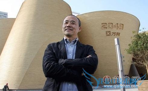 ־ǿ뷿۵ǵ޹?˶ݿʯ  й̸ز⣬Զزǰ³־ǿƺһΪܽ“ĸйأͶۡ־ǿۡ»ϰǮۡ÷ĸ”仰ɿ̽ڶ־ǿ“”  Ȼⷬܽٴ“”ɫʣ־ǿܶй¥“绽”ãôִй׸֮λӦ־ǿ֡ο־ǿѸߣվҪ˳زгҪΪݶֱ״̬øƻҵܹס  ־ǿݵ⼸ʱͳʾ 11  18 գһ߳լسýʷԵͻ 3000 ڣҲߴ 1 Ԫ/ƽף 2013  7571 Ԫ 57%ɼһ߳еؼ۷ǵ̬ƣѾǰƣ¥ϵ˵־ǿ뷿۵ǵûжϵ  ־ǿڽܵĲɷѵ 63 ־ǿûаѶƵ“”£Ȼ“ûԶȽ”ľٶвΣʵϲΪԶȲƣѹƲʯơ־ǿ˵““ҪǸҽ˶١”ʾܶҵƣҽǮԶҪΪס  ־ǿڲɷʱΪرʾ“Ҫ׵Ǯûû׼ƴ!ҪһְǸסЭǸǵģԺǸǵģУǸǵģǰ׸ķӣʲôЦ!ĺǴͶʵģüһǮ׬Ķ?׵ĿҪĶ!”  ͷǰհıΪ뻪ԶϾнϴߵȷûбҪŵͬһƽϽкǵƴ°“˼ά”ƿǿҾд¡ʱ˲ϢҪҵ־ǿԺǹԹȥæҵˣûҪΪ