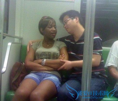 ޱ ŮΪο׷й?  10  5 գӱһڷ㽶̵壬“”飬Ծܾλ“”  ־йڷĵһαˡʵϣڷ޵ң“”׷йеôŮΪο׷й?ͷǰհĸʢΪһ棬ŮΪйʻãڷŬ;һ棬йϷ˵ΪأרһŶȸߡ  񣬼޸йѾΪŮ룬ڷǵй࣬“”  Է޺˵“׷ʹ”йȴֵԵǻҵعѣȢعΪ޵ȴࡣ  ھưɹ 28 ŮղȱߺϱѰԼİ£ϣҵһλйʿΪ¡  ޸й˾ңΪ뷨ͬĵŮкܶࡣưֻмйˣƣ̨򣬶ΧȴһȺŮΧǲ˷ġղ˵“ʱ仹磬й˻û°ࡣǺڷܡ”  һҵľΪǿղȺ;רͿĨӸչ () ڵ˪ⱻ׳Ϊ“˶·ܿѷ”ʹղȶԼȱģ“ҸӸߣݣйƺϲĽСĹ”  ⣬зŮʾڷһֱйܻӭ˵й˺ܿؽ£ԸӰͷϡⲻ񵱵еӣǲѽ鵱£ܶͬӵСٽ飬еһ߰˴λ飬еĻһޡģҲġˣʹԲͬĻҲֶܷߡ