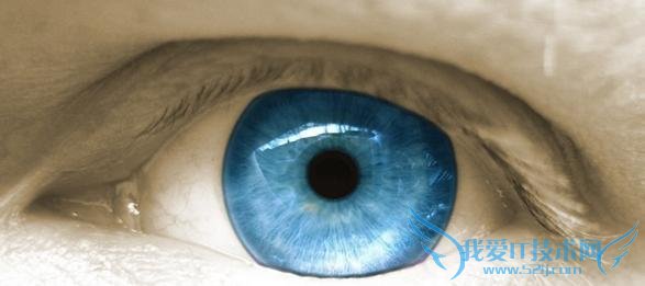 男子熬夜加班两天眼睛血管爆裂 看东西一片模糊