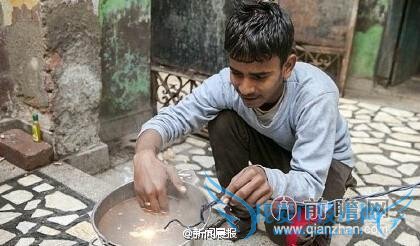 男孩可抗 11000 伏点击 人类“皮卡丘”舌头舔电线毫发无损