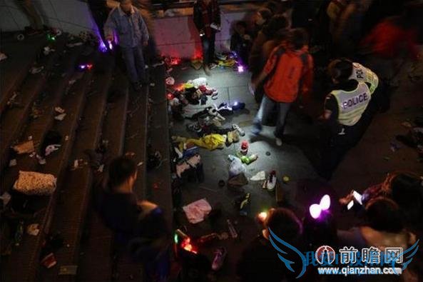 禁止学生过圣诞节的西北大学放话:上海踩踏惨剧证明一切