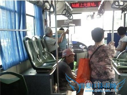 海鲜小贩被要求下车