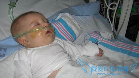 不仅能看 3D 图像还能救命 谷歌纸板虚拟现实眼镜救了一婴儿的命